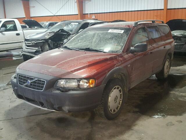 YV1SZ58D711011750 - 2001 VOLVO V70 XC RED photo 2