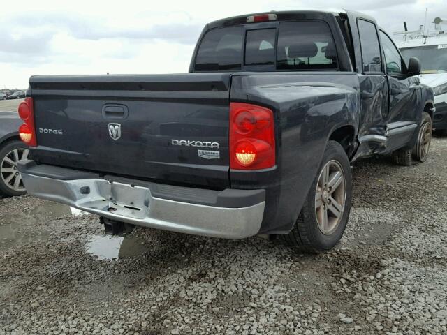 1D7HE58K29S719863 - 2009 DODGE DAKOTA LAR BLACK photo 4