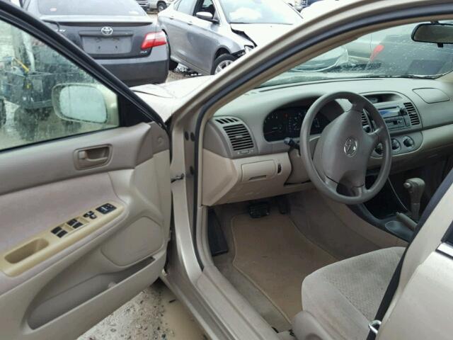 4T1BE32K93U749804 - 2003 TOYOTA CAMRY LE BEIGE photo 9