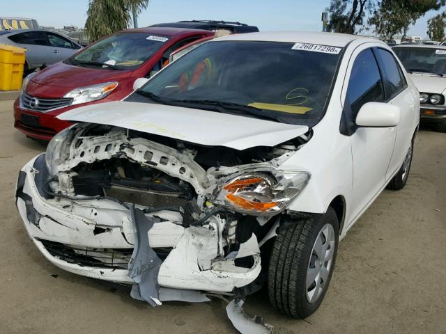 JTDBT923984006508 - 2008 TOYOTA YARIS WHITE photo 2