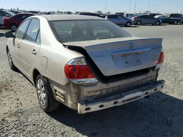 4T1BE32K55U092261 - 2005 TOYOTA CAMRY LE GOLD photo 3