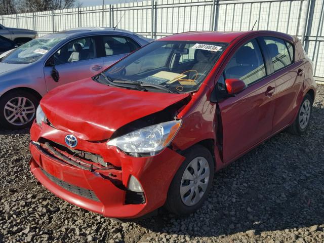 JTDKDTB30E1077278 - 2014 TOYOTA PRIUS C RED photo 2