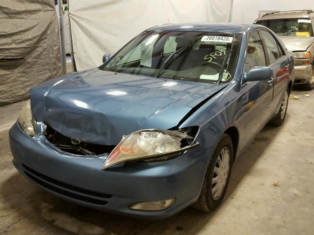 4T1BE32K73U773115 - 2003 TOYOTA CAMRY LE BLUE photo 2