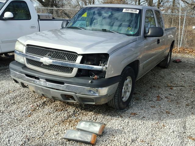 2GCEC19V641130571 - 2004 CHEVROLET SILVERADO SILVER photo 2