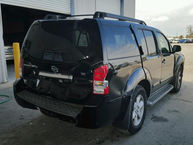 5N1AR18U88C630605 - 2008 NISSAN PATHFINDER BLACK photo 4