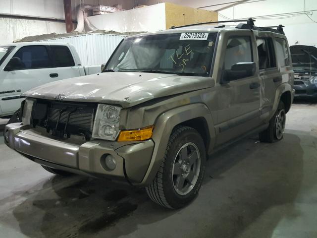 1J8HH48N36C125853 - 2006 JEEP COMMANDER TAN photo 2
