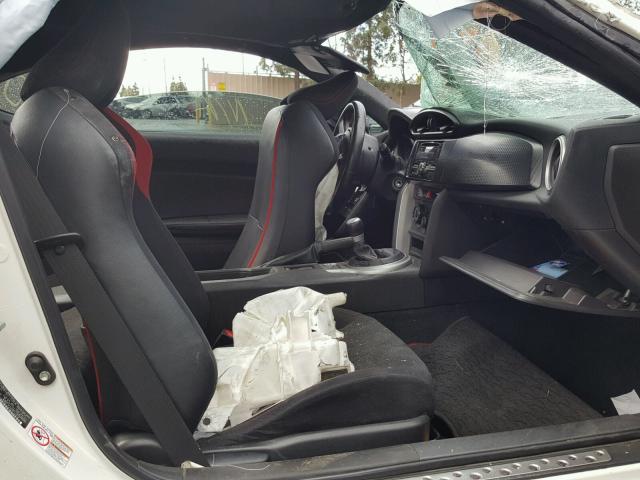 JF1ZNAA1XD2725904 - 2013 TOYOTA SCION FR-S თეთრი ფოტო 5