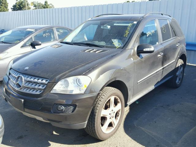 4JGBB86E38A392655 - 2008 MERCEDES-BENZ ML 350 BROWN photo 2