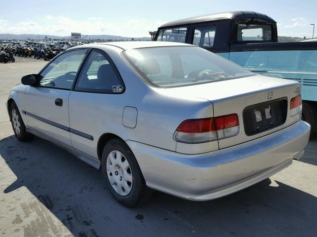 1HGEJ6226YL073938 - 2000 HONDA CIVIC DX SILVER photo 3