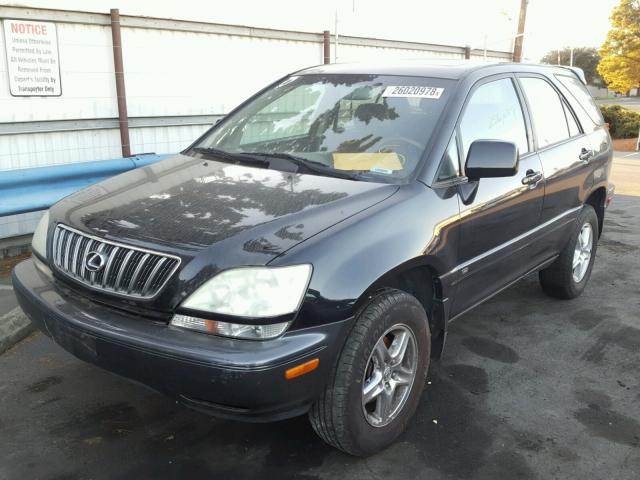 JTJGF10U120127829 - 2002 LEXUS RX 300 BLACK photo 2