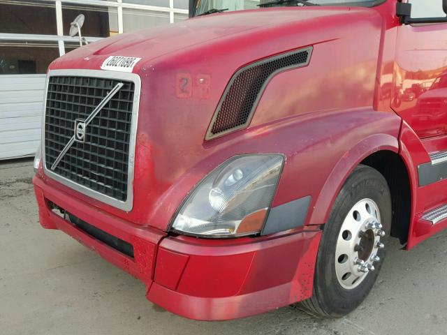 4V4NC9TG24N349507 - 2004 VOLVO VN VNL RED photo 9