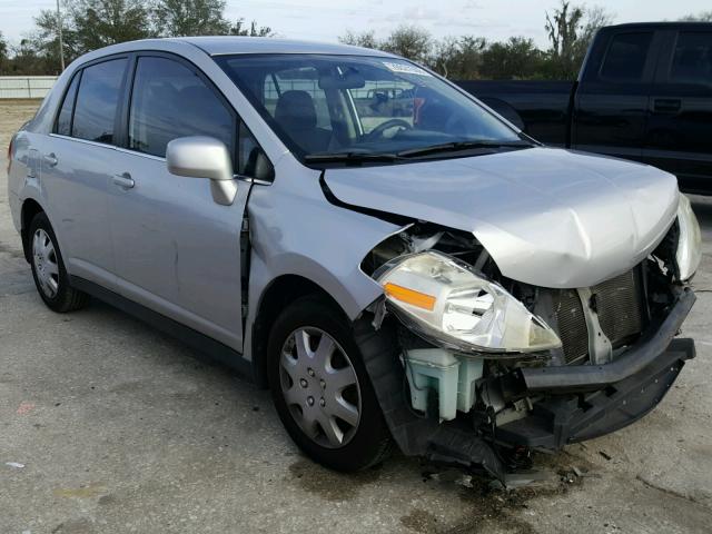 3N1BC11E48L386505 - 2008 NISSAN VERSA S SILVER photo 1