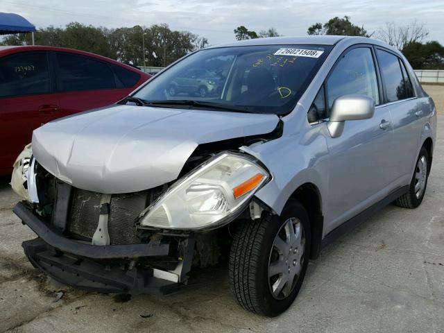 3N1BC11E48L386505 - 2008 NISSAN VERSA S SILVER photo 2