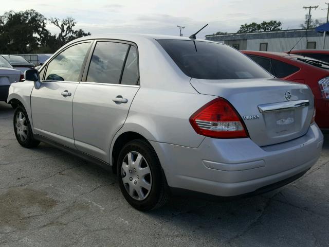 3N1BC11E48L386505 - 2008 NISSAN VERSA S SILVER photo 3