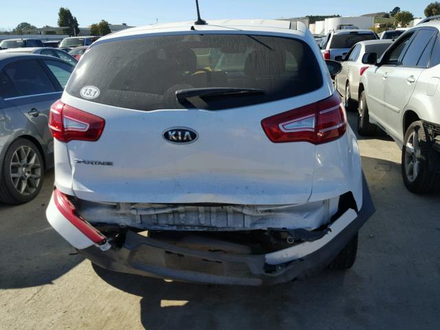 KNDPB3A27C7335052 - 2012 KIA SPORTAGE B WHITE photo 9