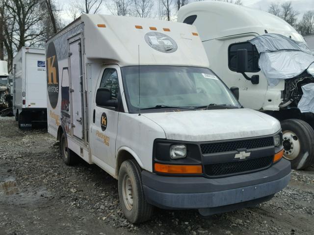 1GBHG31U431108786 - 2003 CHEVROLET EXPRESS G3 WHITE photo 1