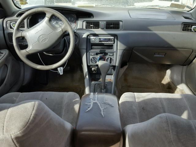 JT2BF22K8X0231328 - 1999 TOYOTA CAMRY LE GRAY photo 9