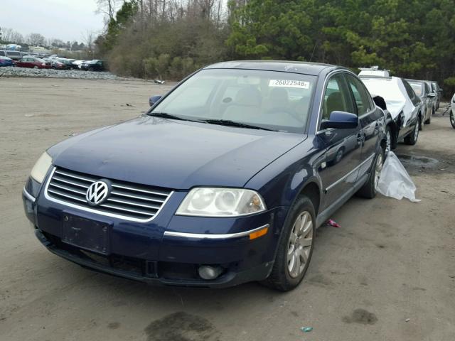 WVWPD63BX1P273409 - 2001 VOLKSWAGEN PASSAT GLS BLUE photo 2