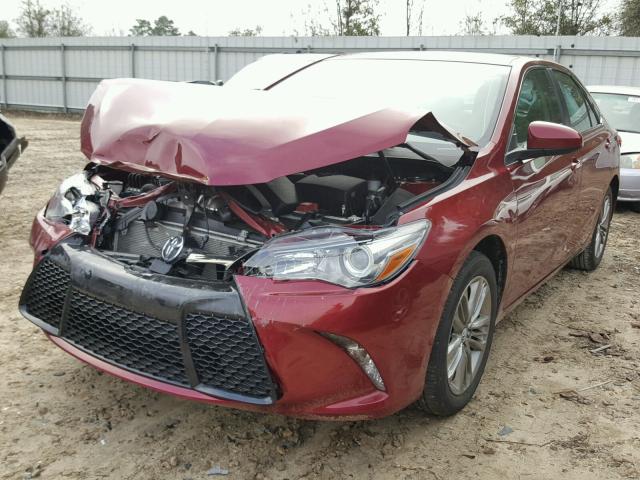 4T1BF1FKXHU802982 - 2017 TOYOTA CAMRY LE MAROON photo 2