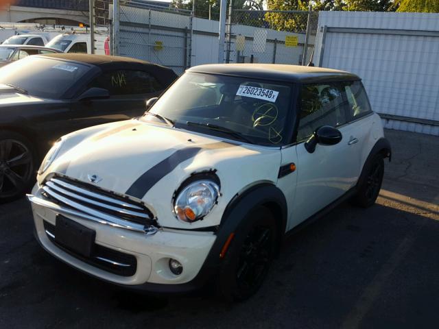 WMWSU3C51DT691305 - 2013 MINI COOPER WHITE photo 2