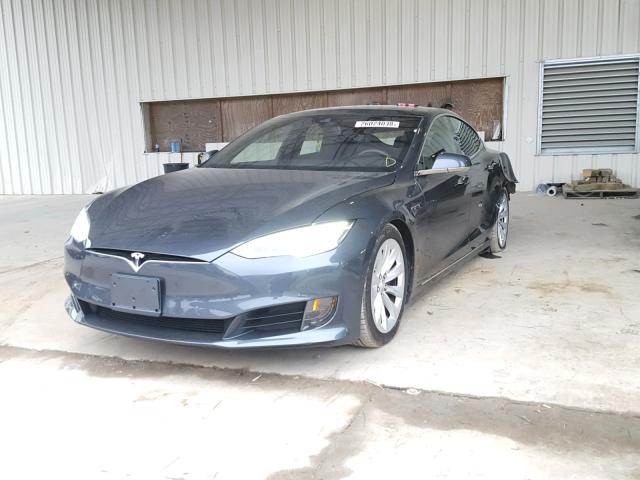 5YJSA1E2XGF149873 - 2016 TESLA MODEL S GRAY photo 2