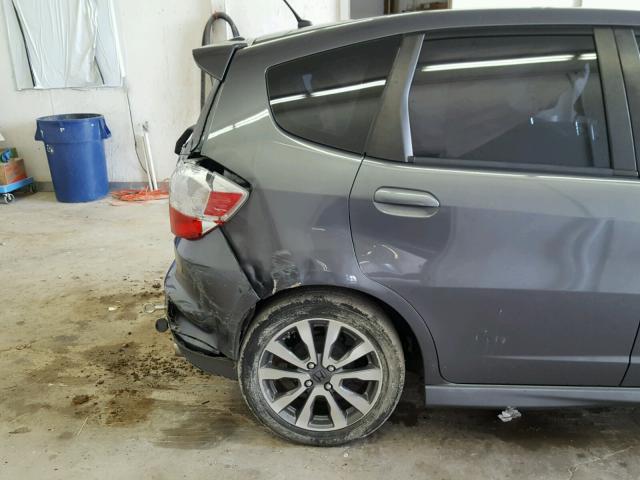 JHMGE8H59DC028056 - 2013 HONDA FIT SPORT GRAY photo 9