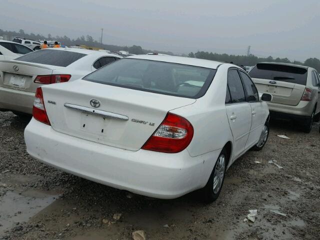 JTDBE32K220063310 - 2002 TOYOTA CAMRY LE WHITE photo 4