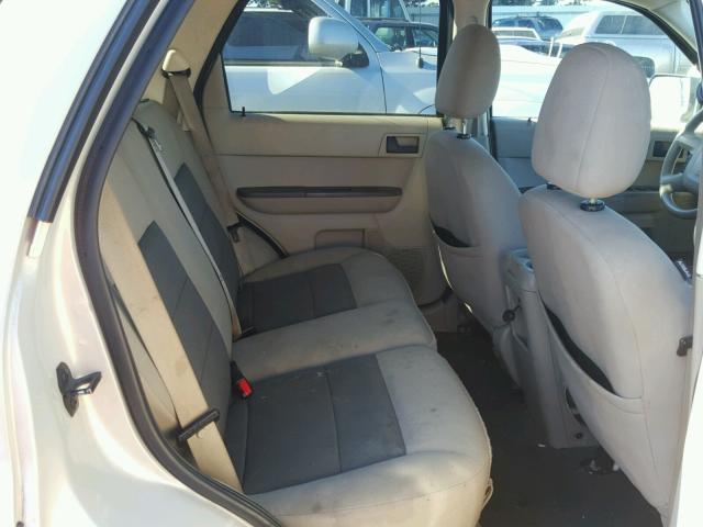 1FMCU03178KA68877 - 2008 FORD ESCAPE XLT SILVER photo 6