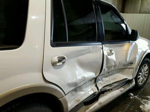 1FMFU18567LA92028 - 2007 FORD EXPEDITION WHITE photo 9