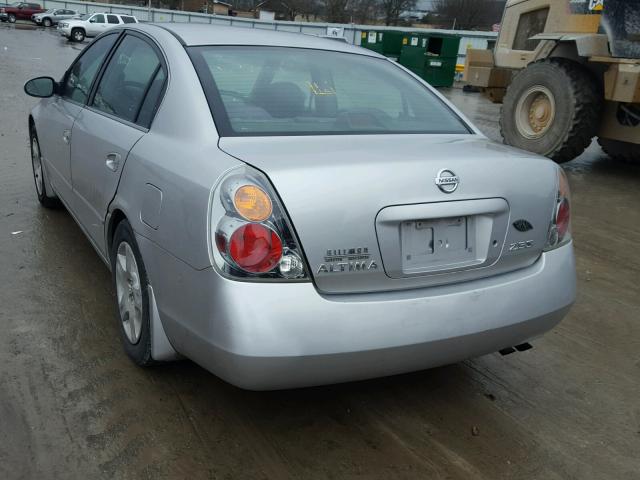 1N4AL11D54C135469 - 2004 NISSAN ALTIMA BAS SILVER photo 3