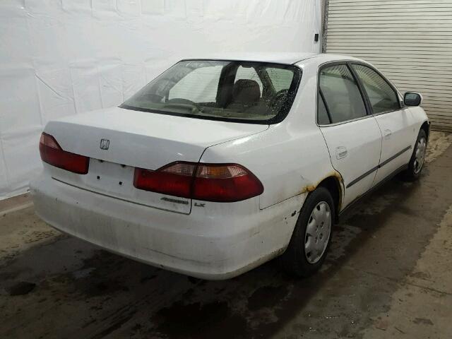 JHMCG6654YC033834 - 2000 HONDA ACCORD LX WHITE photo 4