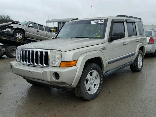 1J8HH48K87C599627 - 2007 JEEP COMMANDER SILVER photo 2