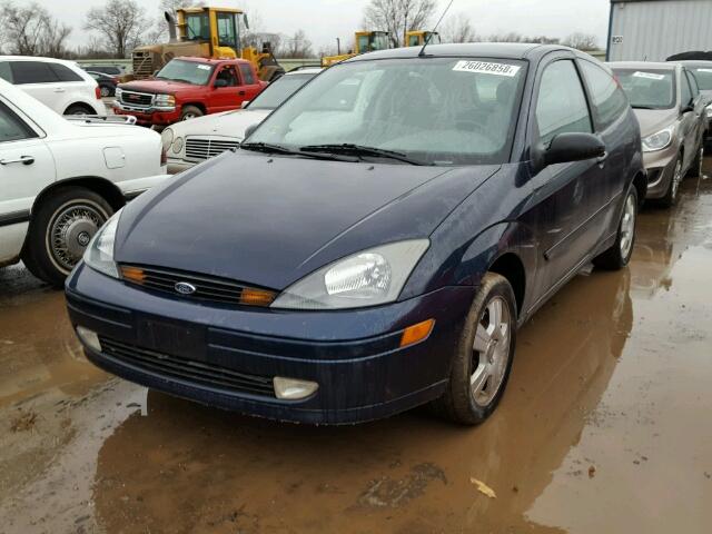 3FAFP31323R120599 - 2003 FORD FOCUS ZX3 BLUE photo 2