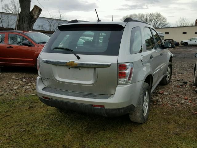 2CNDL13F986315179 - 2008 CHEVROLET EQUINOX LS SILVER photo 4