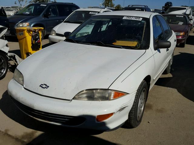 1G1JF5244W7143669 - 1998 CHEVROLET CAVALIER L WHITE photo 2