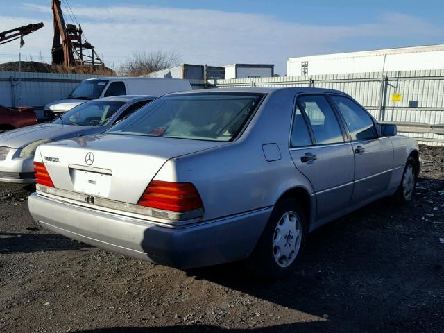 WDBGA32E5PA106159 - 1993 MERCEDES-BENZ 300 SE SILVER photo 4