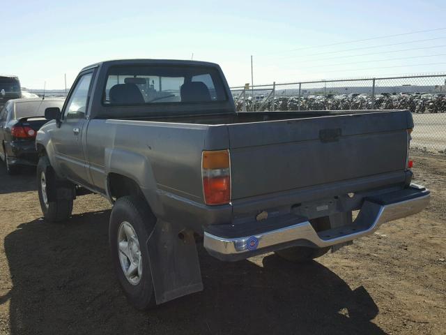 JT4RN63A3J0190068 - 1988 TOYOTA PICKUP RN6 GRAY photo 3