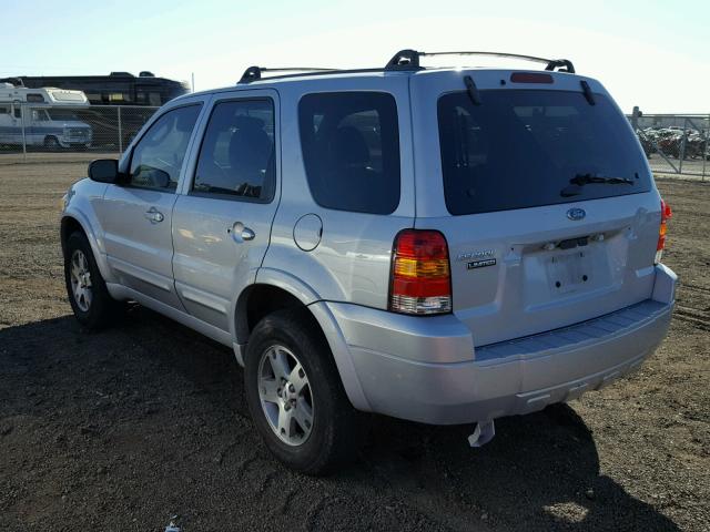 1FMCU04175KA79730 - 2005 FORD ESCAPE LIM SILVER photo 3