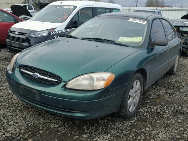 1FAFP5227YG231357 - 2000 FORD TAURUS LX GREEN photo 2