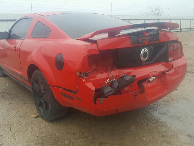 1ZVFT80NX55148658 - 2005 FORD MUSTANG RED photo 9