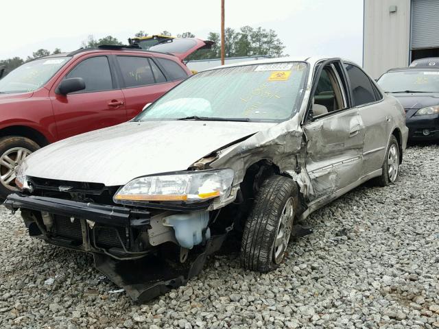 1HGCG5644XA156127 - 1999 HONDA ACCORD LX TAN photo 2