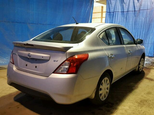 3N1CN7AP5HL893075 - 2017 NISSAN VERSA S SILVER photo 4