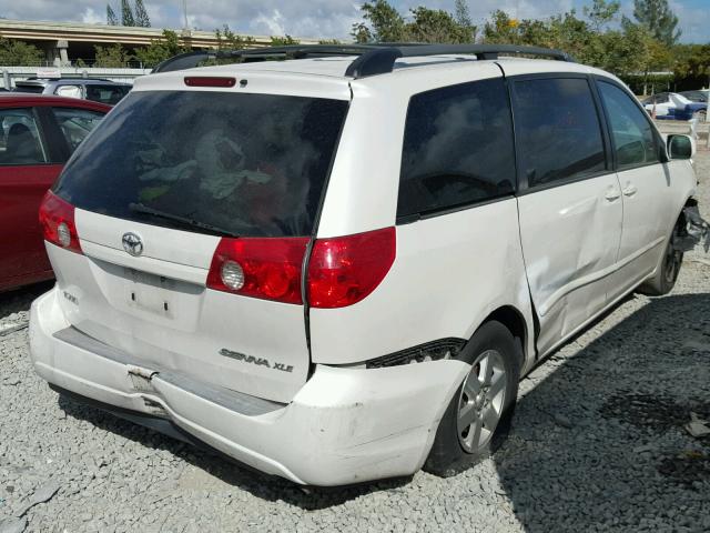 5TDZK22C47S044305 - 2007 TOYOTA SIENNA XLE WHITE photo 4