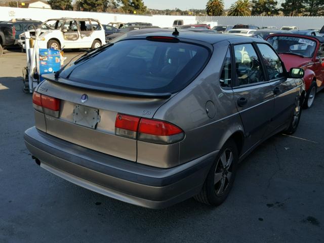 YS3DF55K422024762 - 2002 SAAB 9-3 SE GRAY photo 4