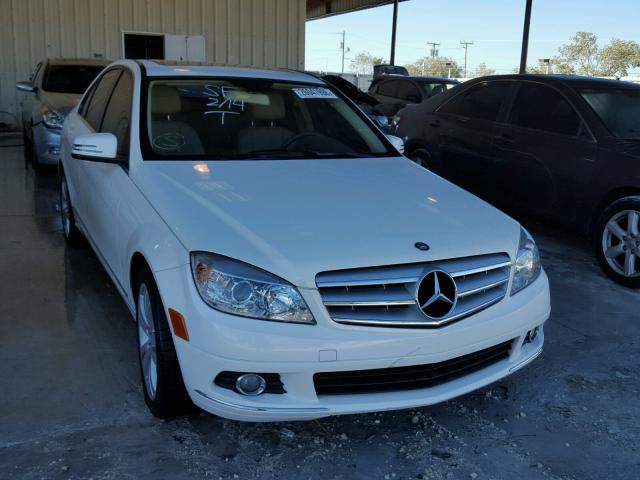 WDDGF5EB3BA521589 - 2011 MERCEDES-BENZ C 300 WHITE photo 1