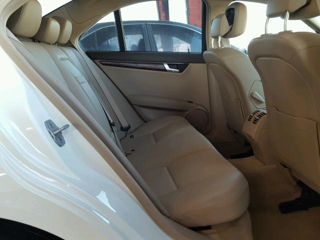 WDDGF5EB3BA521589 - 2011 MERCEDES-BENZ C 300 WHITE photo 6