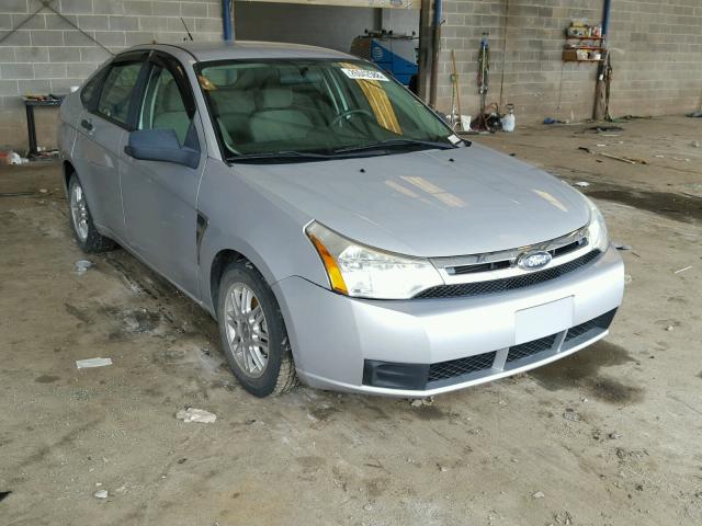 1FAHP35N48W115641 - 2008 FORD FOCUS SE SILVER photo 1