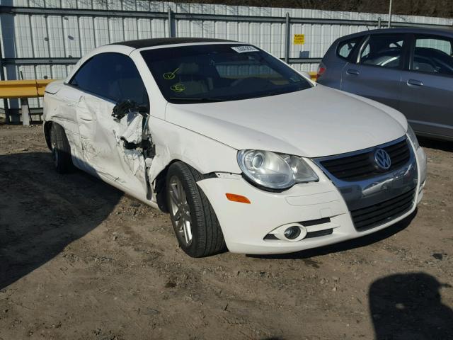 WVWFA71F58V010346 - 2008 VOLKSWAGEN EOS LUX WHITE photo 1