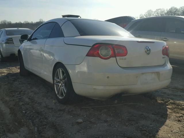 WVWFA71F58V010346 - 2008 VOLKSWAGEN EOS LUX WHITE photo 3