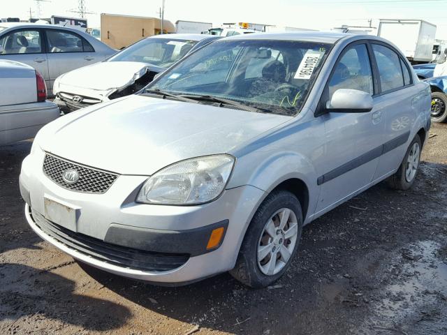 KNADE123166176994 - 2006 KIA RIO SILVER photo 2